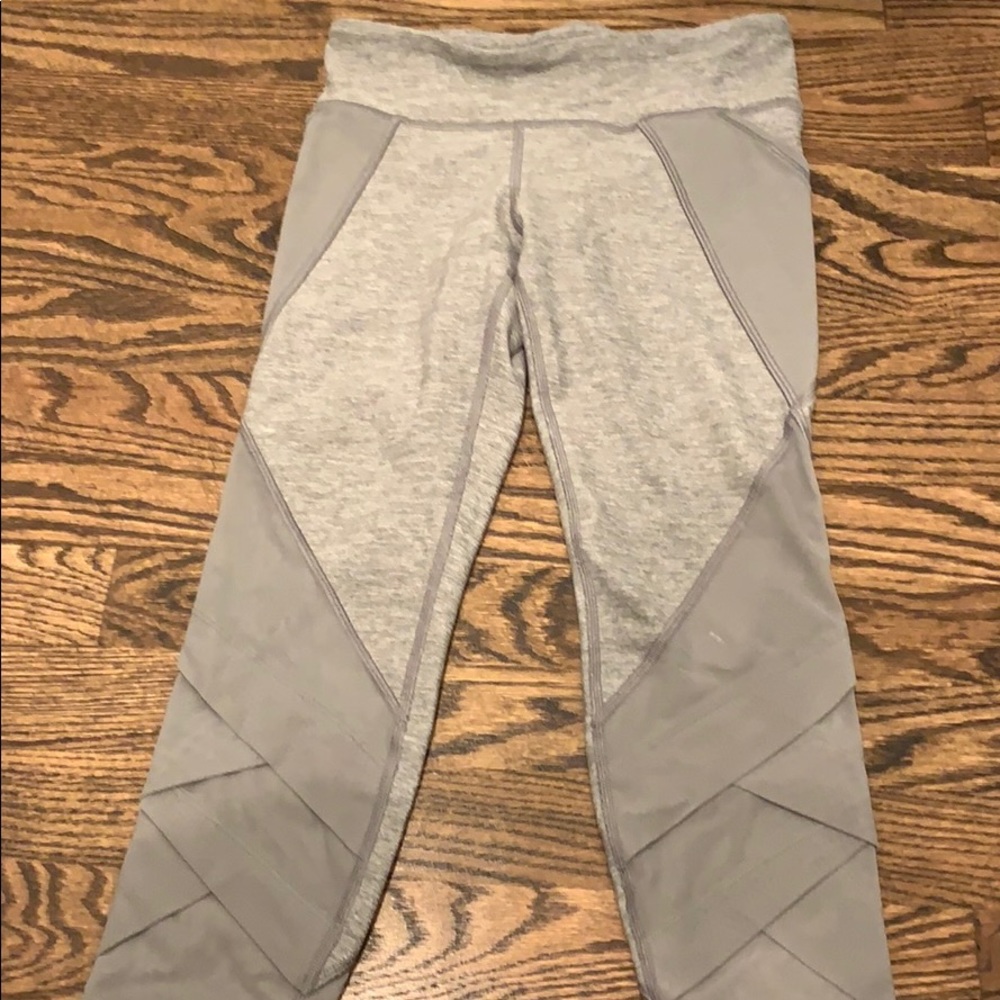 Grey cropped ivvia pants